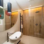 Urban Global - 13th Floor No 24 - Free Garage - Luxury Apartment