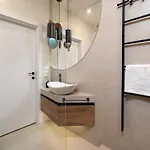 Urban Global - 13th Floor No 24 - Free Garage - Luxury Apartment *