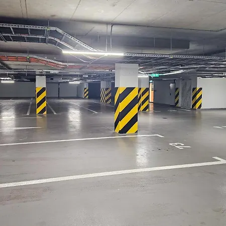 Apartmán Urban Global Premium 13th Floor No 24 Free Garage Self Check-in, No Deposit *