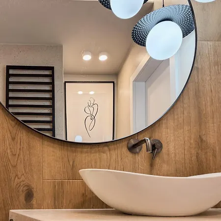 Urban Global - 13th Floor No 24 - Air Condition - Balcony - Free Garage - Luxury Apartment Katowice