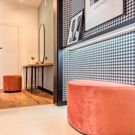 Urban Global - 13th Floor No 24 - Air Condition - Balcony - Free Garage - Luxury * Katowice