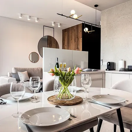 Apartment Urban Global - 13th Floor No 24 - Air Condition - Balcony - Free Garage - Luxury *