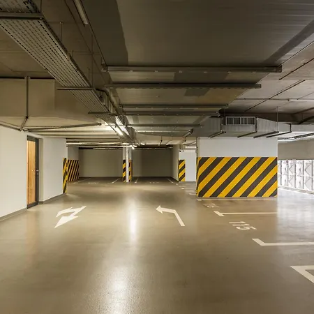 Urban Global - 13th Floor No 24 - Air Condition - Balcony - Free Garage - Luxury Apartmán Katovice
