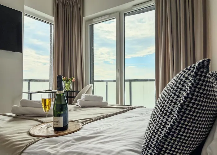 Urban Global Premium 13th Floor No 24 Free Garage Self Check-in, No Deposit