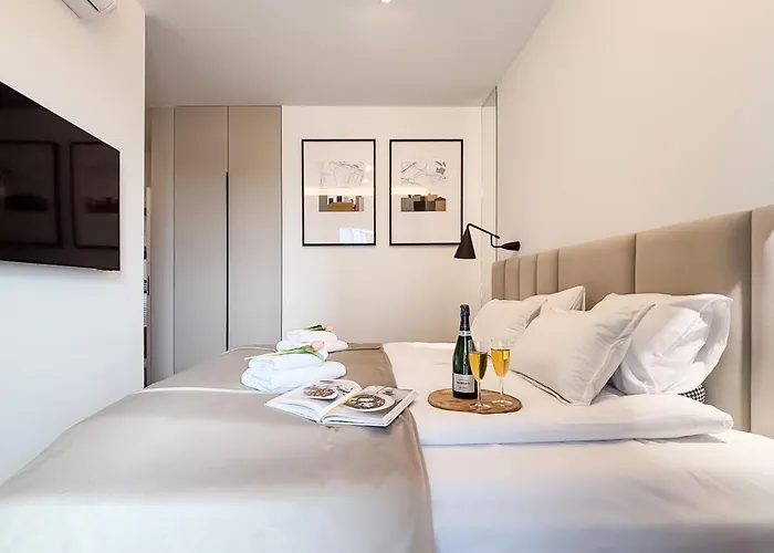 דירה Urban Global Premium 13th Floor No 24 Free Garage Self Check-in, No Deposit *