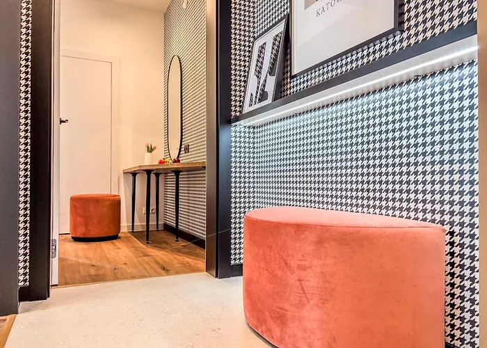 Urban Global Premium 13th Floor No 24 Free Garage Self Check-in, No Deposit * קטוביץ