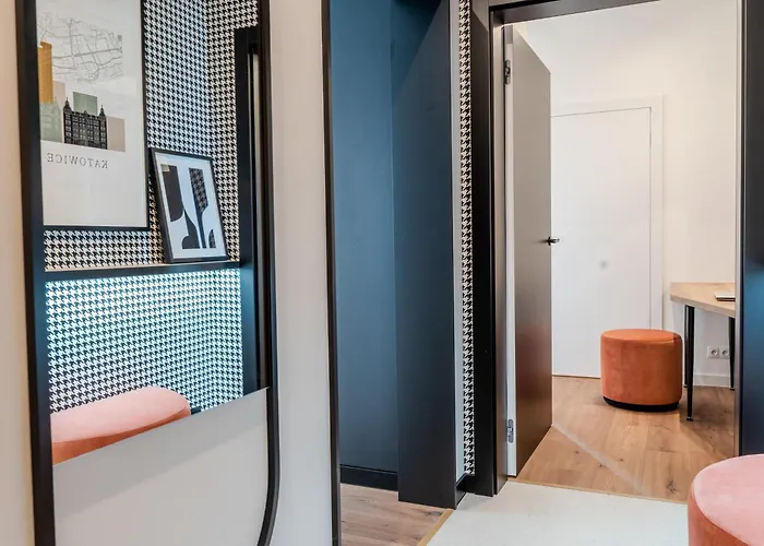 Urban Global Premium 13th Floor No 24 Free Garage Self Check-in, No Deposit